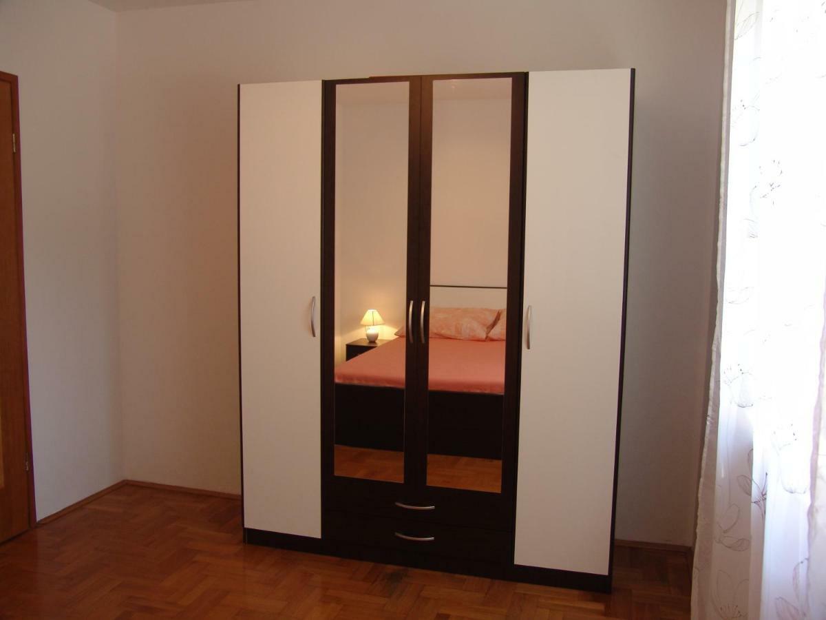Apartment Ines Medulin Exterior photo